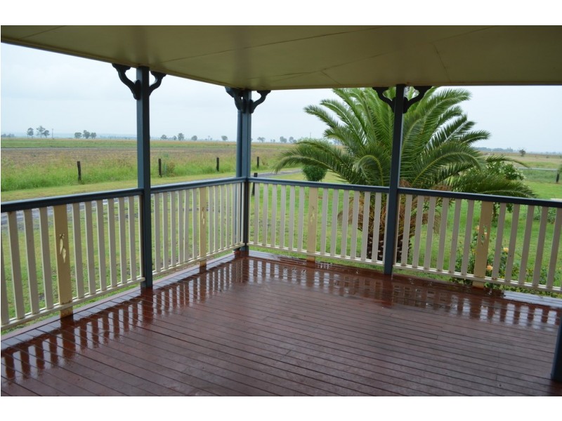 90 Devon Park Road, Oakey QLD 4401