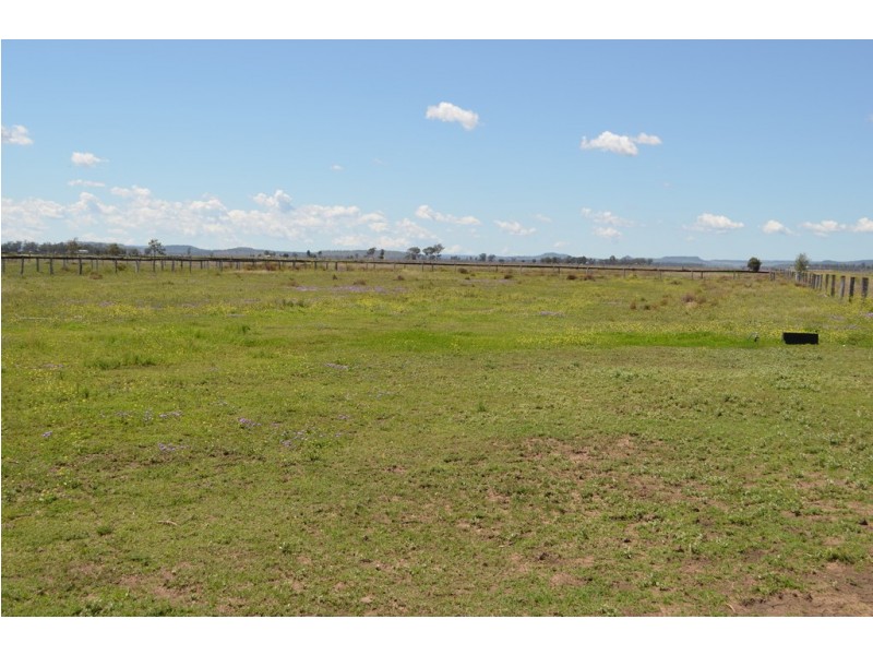 90 Devon Park Road, Oakey QLD 4401