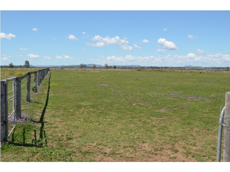 90 Devon Park Road, Oakey QLD 4401