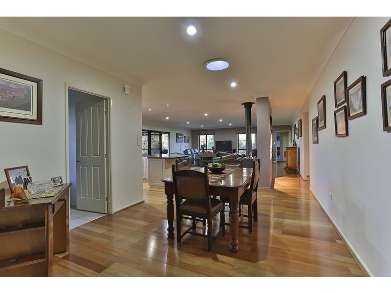 12 Claudia Court, Top Camp QLD 4350