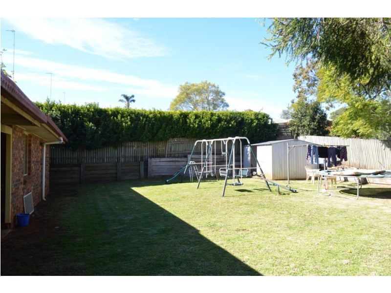 34 Banksia Street, Newtown QLD 4350