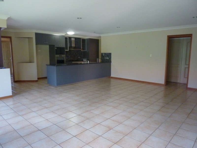 50 Wood Drive, Middle Ridge QLD 4350
