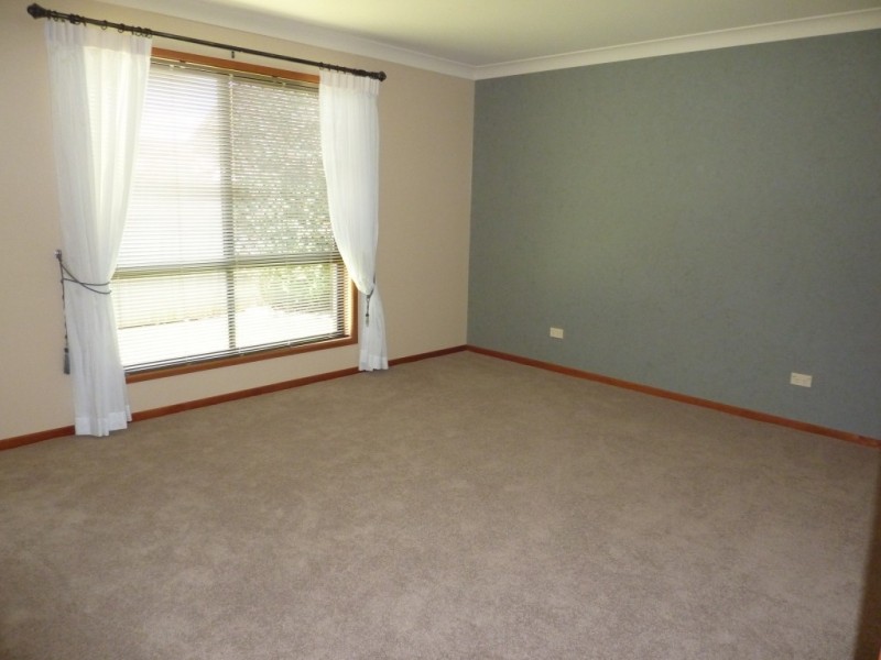50 Wood Drive, Middle Ridge QLD 4350
