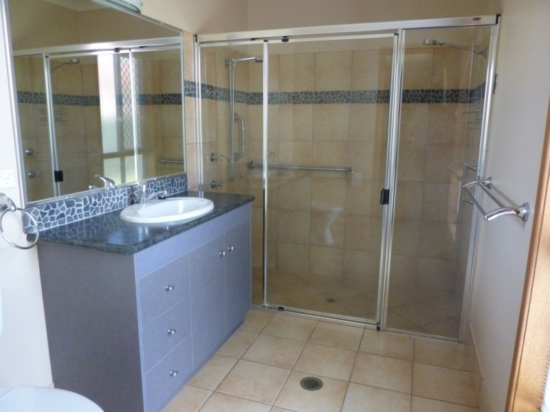 50 Wood Drive, Middle Ridge QLD 4350