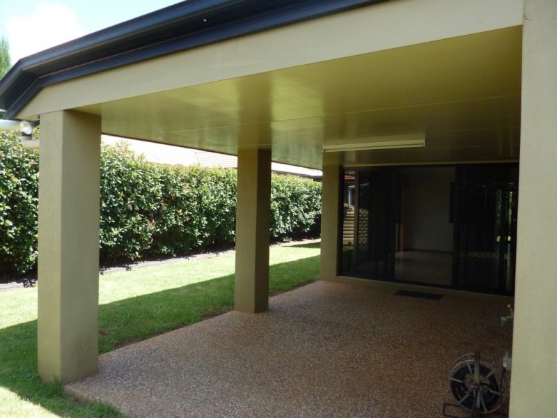 50 Wood Drive, Middle Ridge QLD 4350