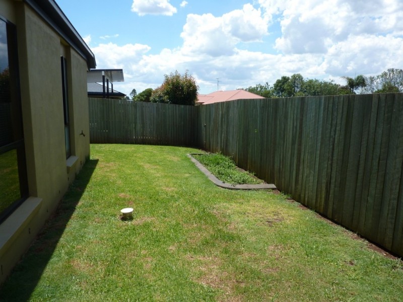 50 Wood Drive, Middle Ridge QLD 4350