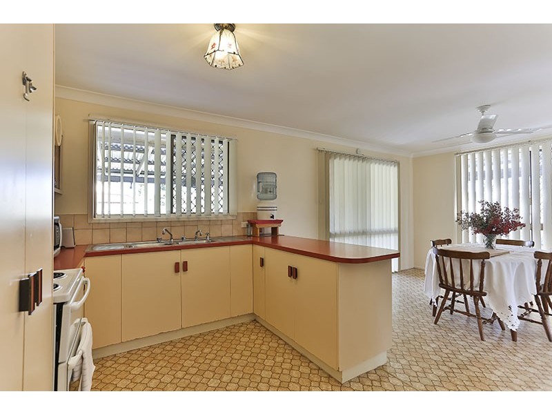 6 Clifford St, Meringandan West QLD 4352