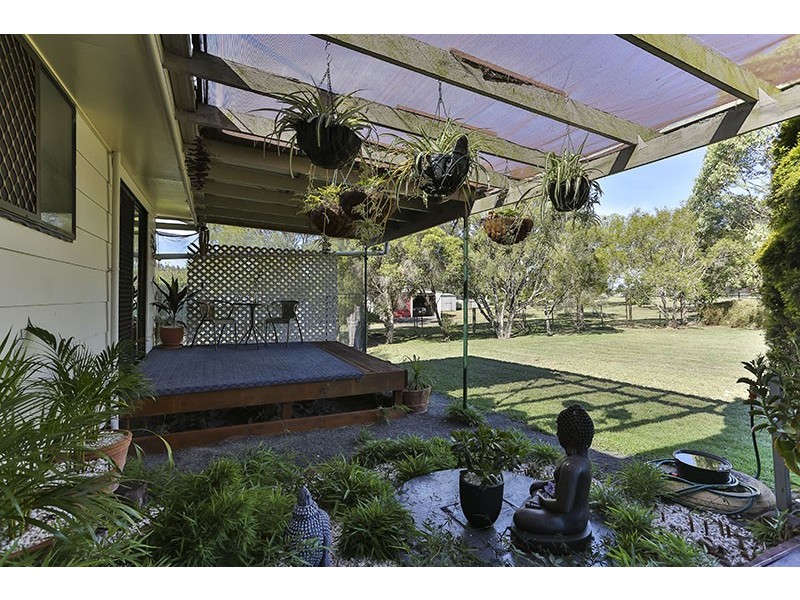 6 Clifford St, Meringandan West QLD 4352