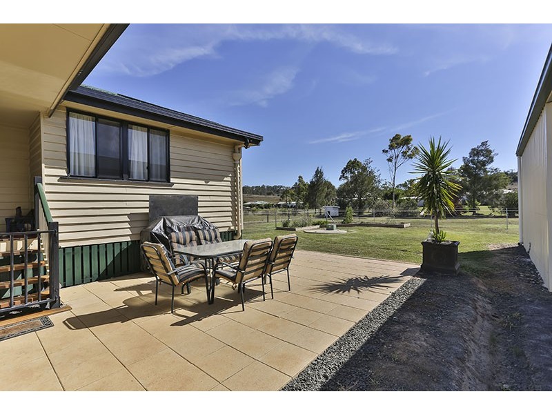 56 Phipps Drive, Meringandan West QLD 4352