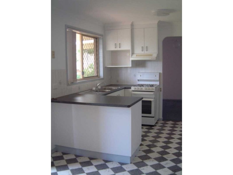 3 Honeysuckle Drive, Glenvale QLD 4350