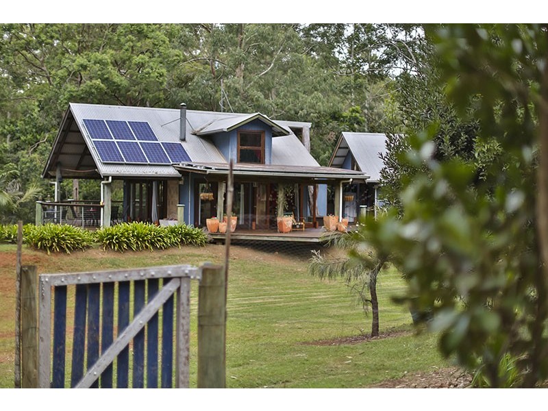 70 Wilkes Road, Hampton QLD 4352
