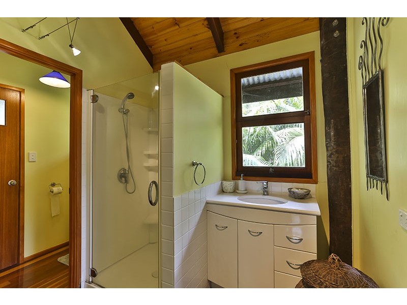 70 Wilkes Road, Hampton QLD 4352