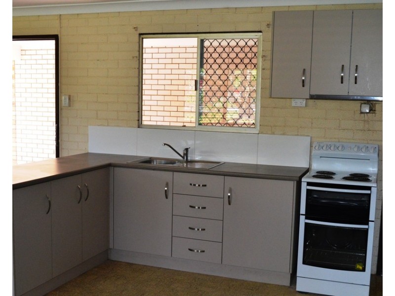 3/353 West Street, Harristown QLD 4350