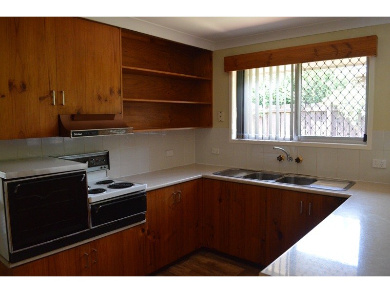 6 Risdon Street, Newtown QLD 4350