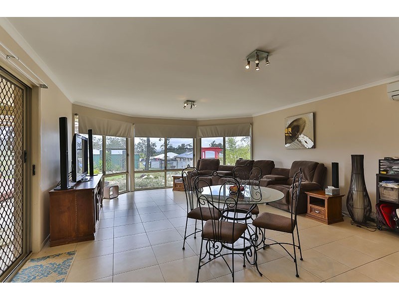 110 Peters Road, Meringandan West QLD 4352