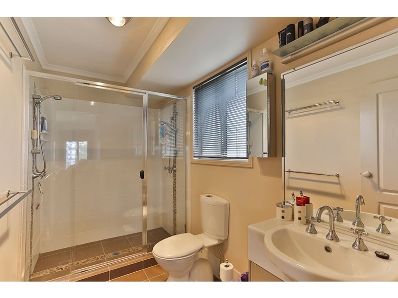 110 Peters Road, Meringandan West QLD 4352