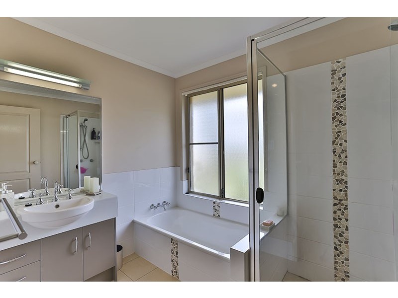 110 Peters Road, Meringandan West QLD 4352