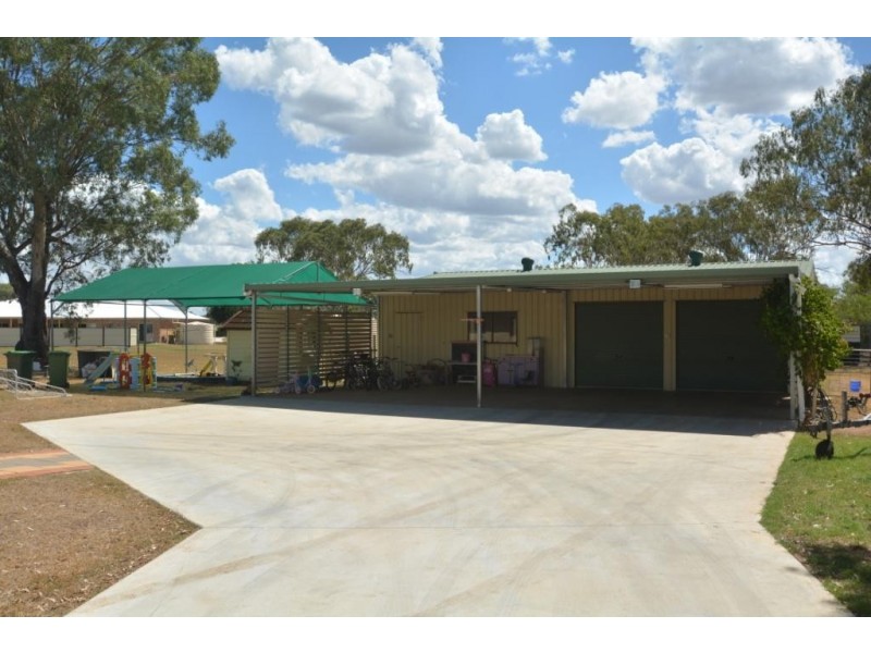 21 Sussex Drive, Oakey QLD 4401