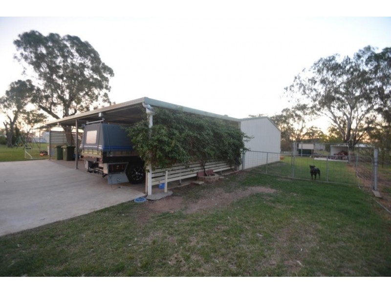 21 Sussex Drive, Oakey QLD 4401