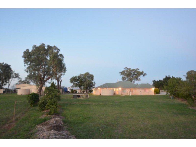 21 Sussex Drive, Oakey QLD 4401