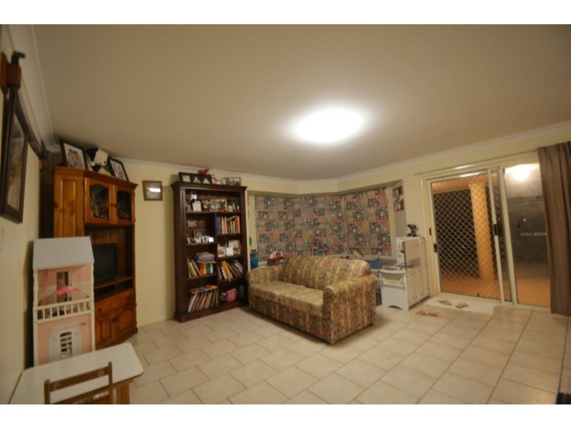 21 Sussex Drive, Oakey QLD 4401