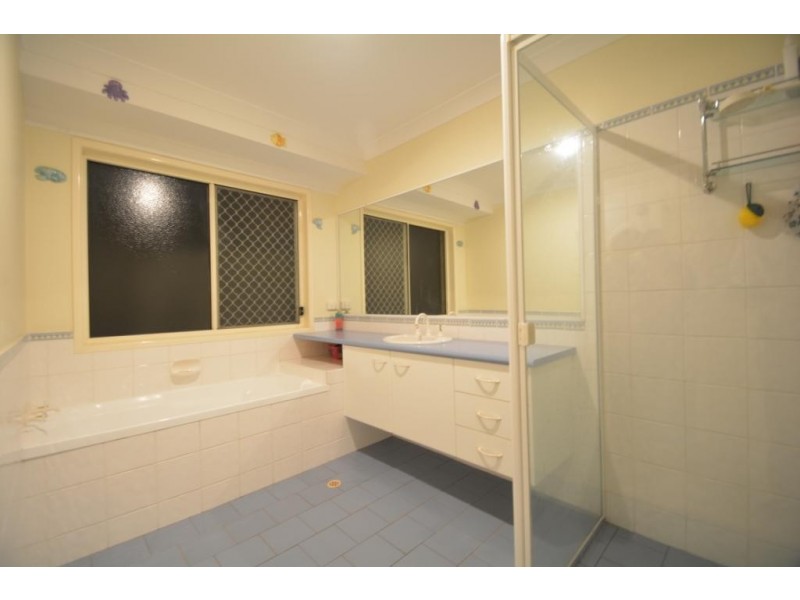 21 Sussex Drive, Oakey QLD 4401