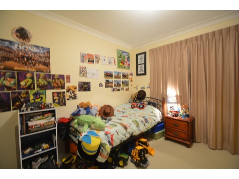 21 Sussex Drive, Oakey QLD 4401