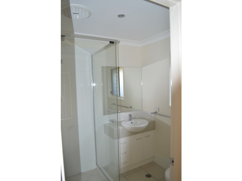 18 Sweeney Street, Kearneys Spring QLD 4350