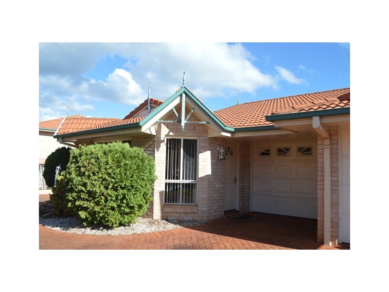 2/484 West Street, Darling Heights QLD 4350