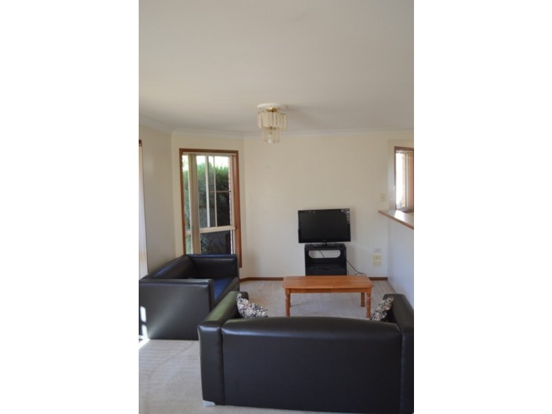 2/484 West Street, Darling Heights QLD 4350