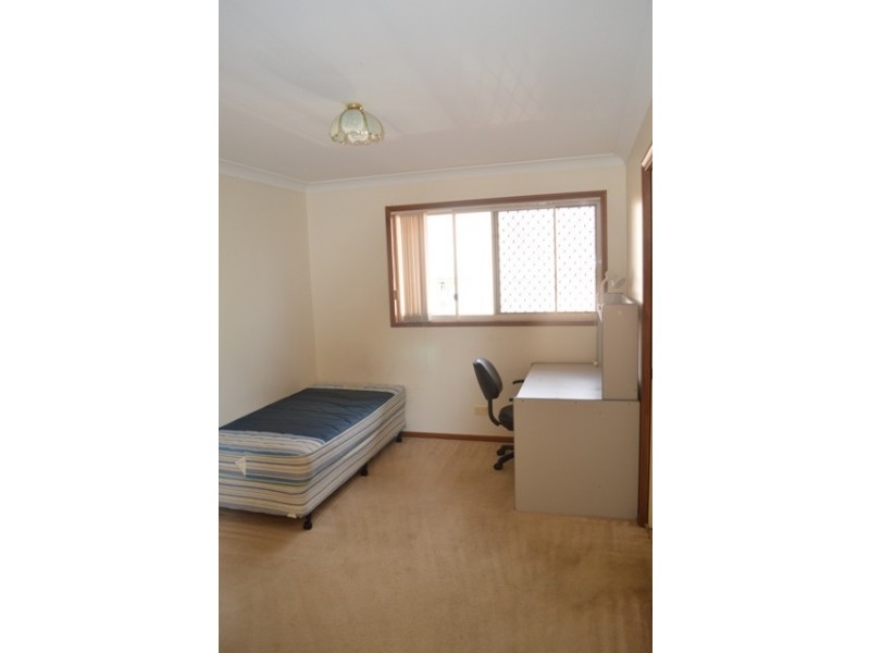 2/484 West Street, Darling Heights QLD 4350