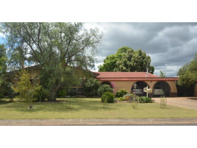 19 Trousdell Court, Rockville QLD 4350