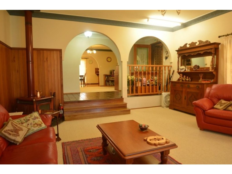 19 Trousdell Court, Rockville QLD 4350