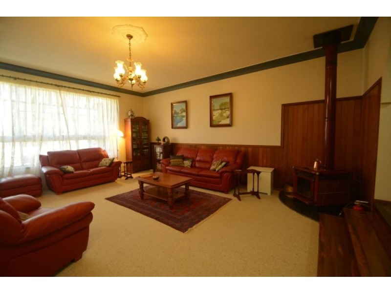 19 Trousdell Court, Rockville QLD 4350