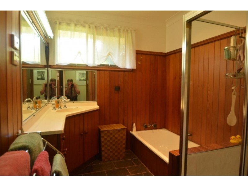 19 Trousdell Court, Rockville QLD 4350