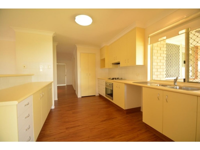 46 Jutsum Street, Middle Ridge QLD 4350