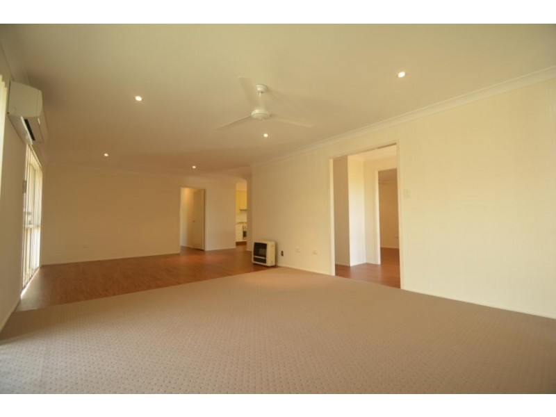 46 Jutsum Street, Middle Ridge QLD 4350