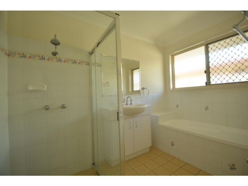 46 Jutsum Street, Middle Ridge QLD 4350