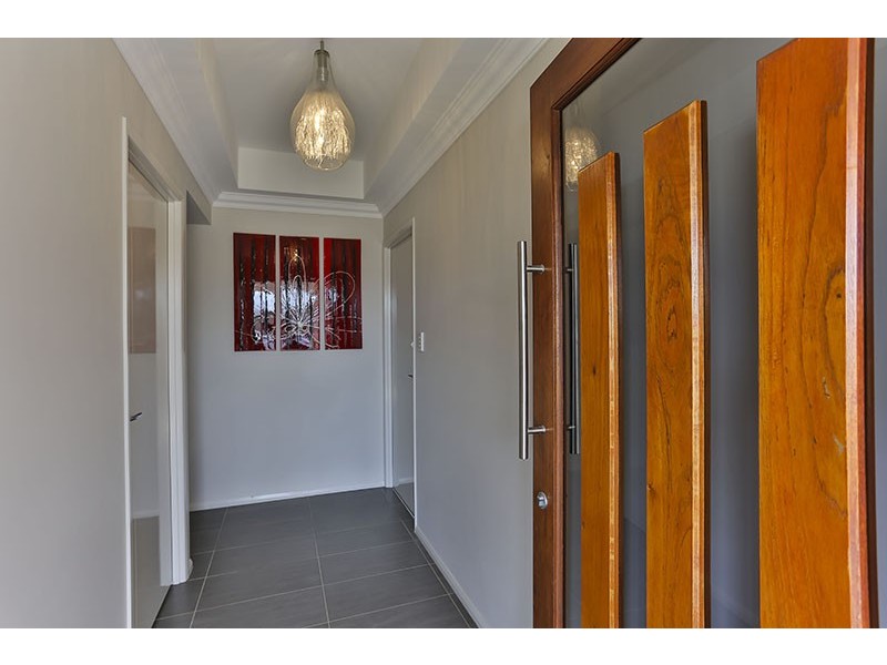 18 Ashford Drive, Wyreema QLD 4352
