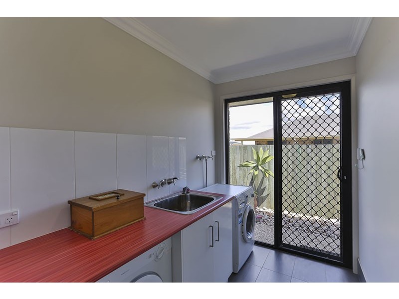 18 Ashford Drive, Wyreema QLD 4352