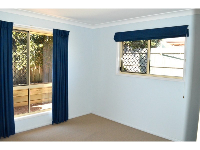2/2 Todd Court, Kearneys Spring QLD 4350