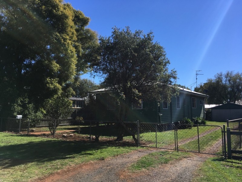 55 Wallace Street, Newtown QLD 4350