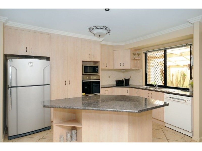 17 Chelwyn Street, Middle Ridge QLD 4350