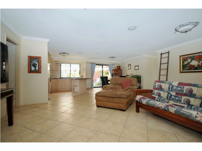 17 Chelwyn Street, Middle Ridge QLD 4350
