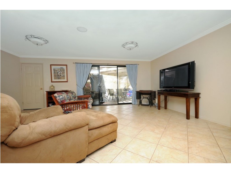 17 Chelwyn Street, Middle Ridge QLD 4350