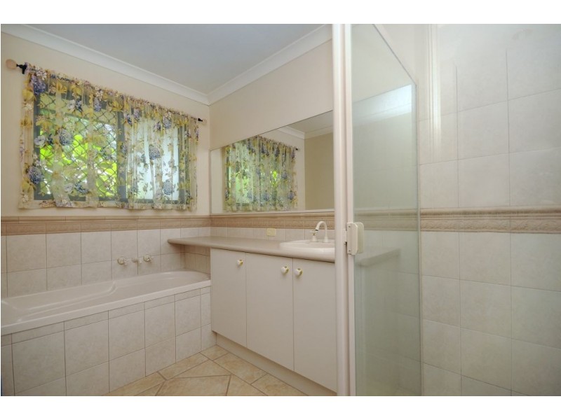 17 Chelwyn Street, Middle Ridge QLD 4350