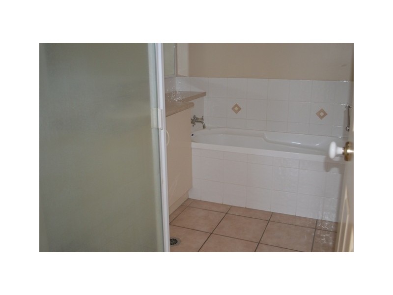 2 Mason Court, Kearneys Spring QLD 4350