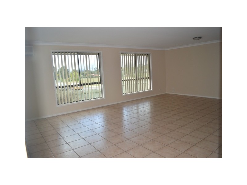 2 Mason Court, Kearneys Spring QLD 4350