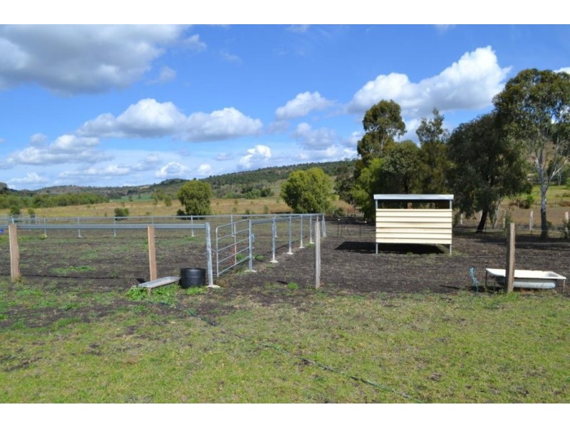 24 Cooks Road, Glencoe QLD 4352