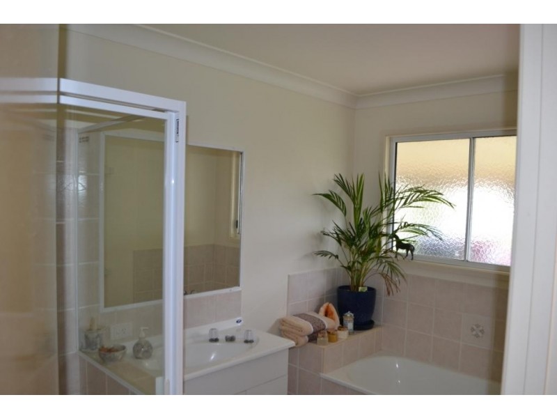 24 Cooks Road, Glencoe QLD 4352